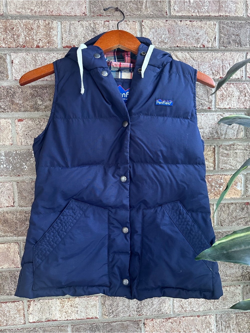 Penfield women’s  Navy Quilted Down Hooded Puffer Vest small